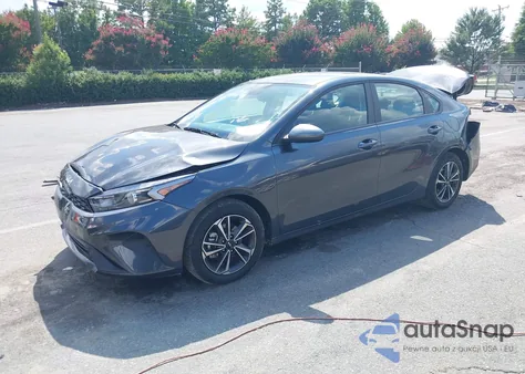 2024 Kia Forte Lxs z USA, uszkodzony, nr VIN 3KPF24AD1RE836272
